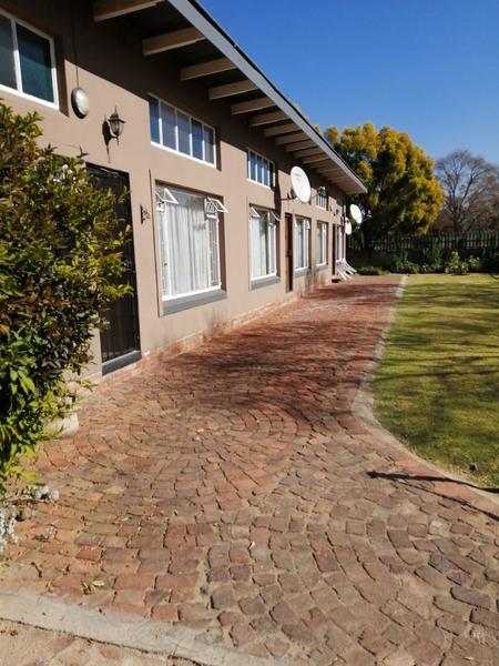Property For Rent in Petersfield, Springs