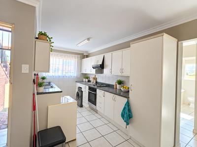 Apartment / Flat For Rent in Selection Park, Springs